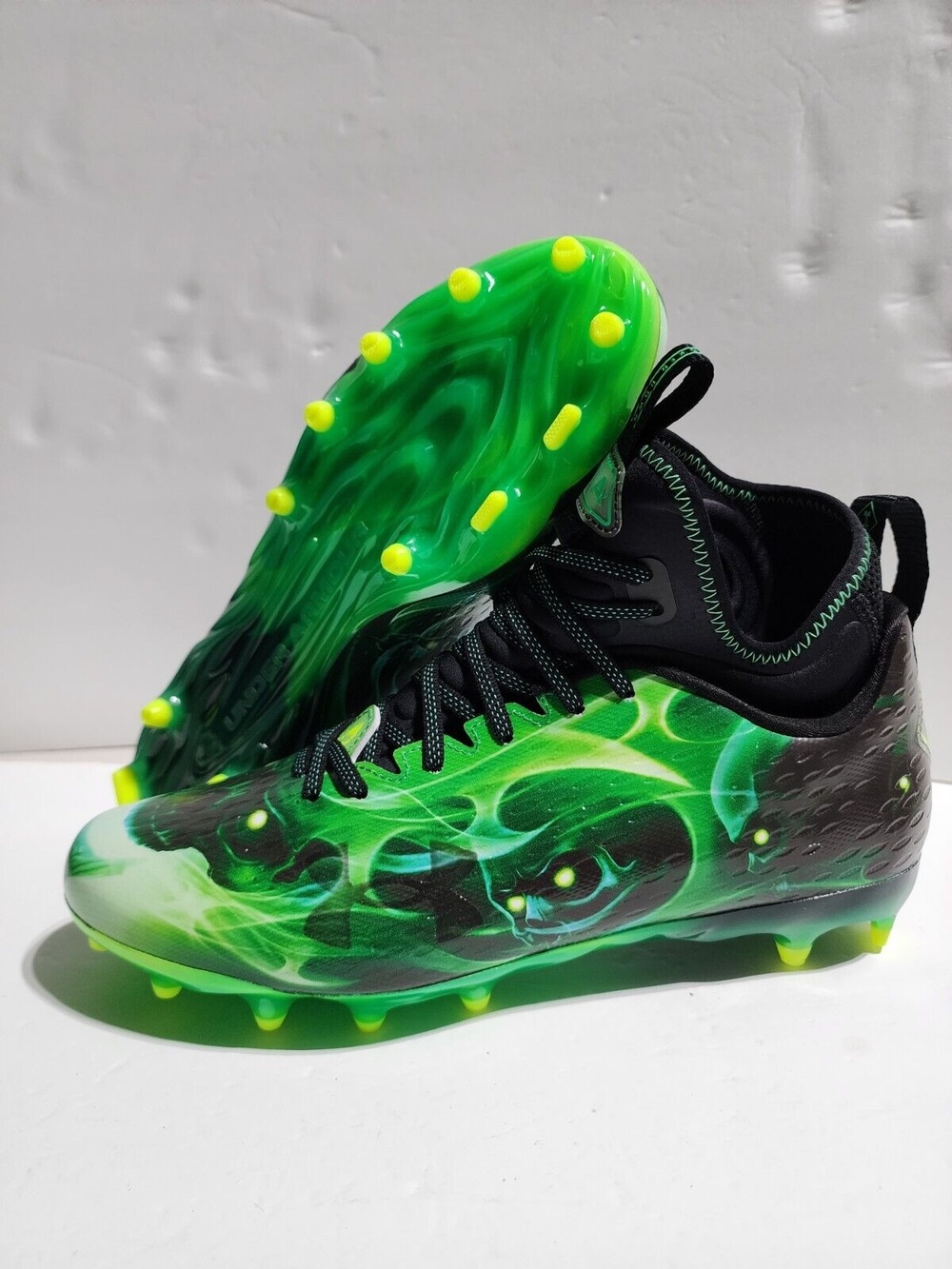 New Under Armour UA Spotlight Lux MC LE Slime Football Cleats Size 9 3025376-001